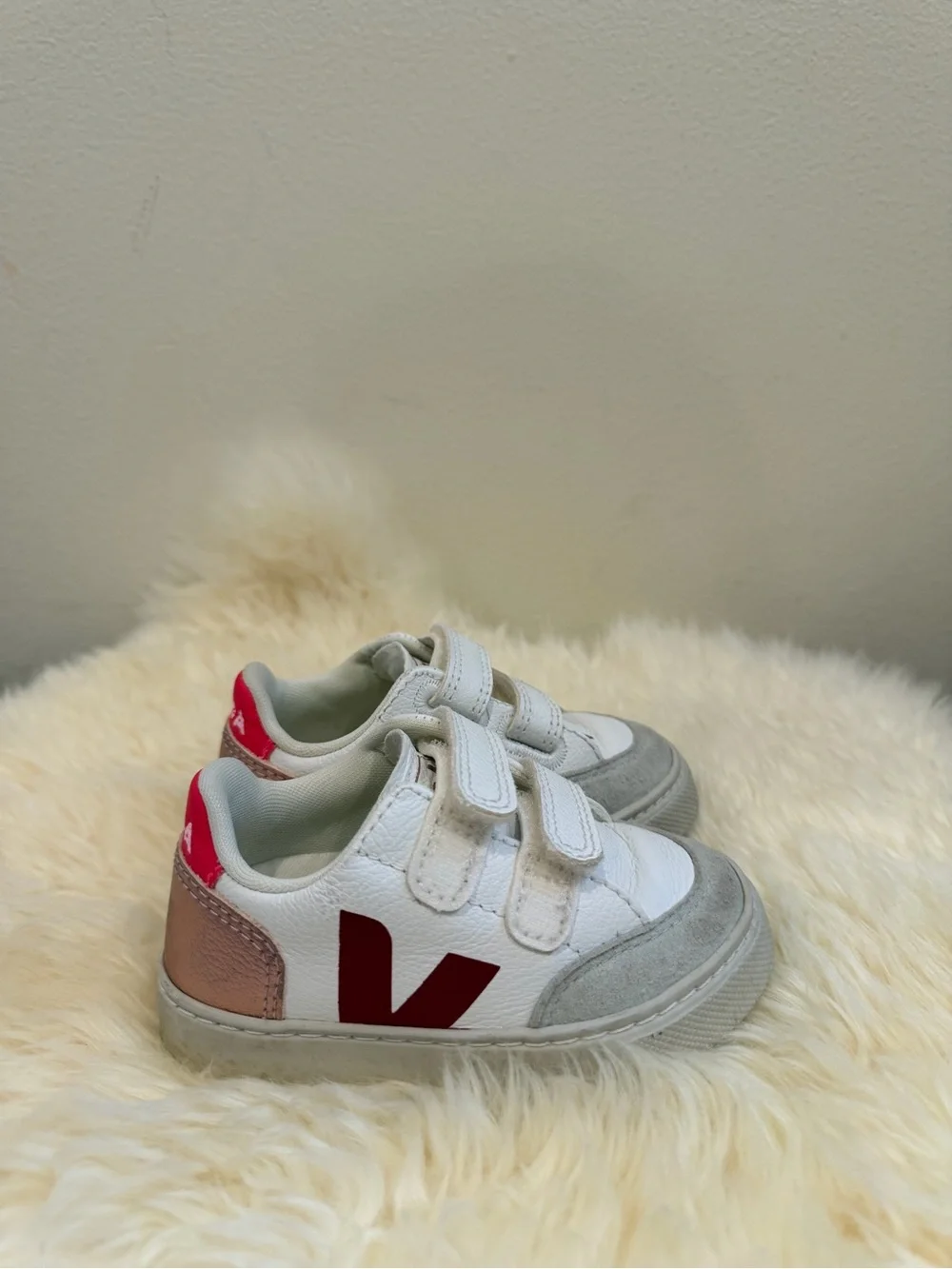 Veja White Kids Sneakers with Burgundy V and Pink Heel